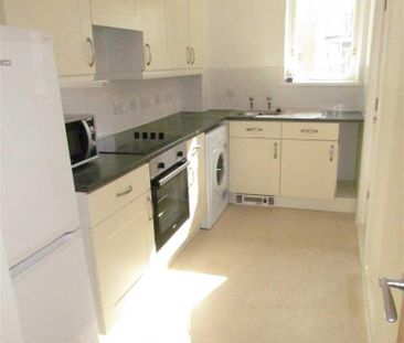 3 bedroom apartment to rent - Photo 5