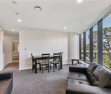 Location! Location! Location! - Photo 3