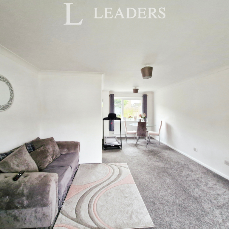 3 bedroom semi-detached house to rent - Photo 1