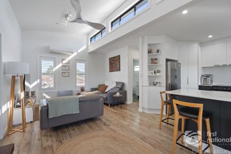 Tuncurry Townhouse - Central Location - Photo 4