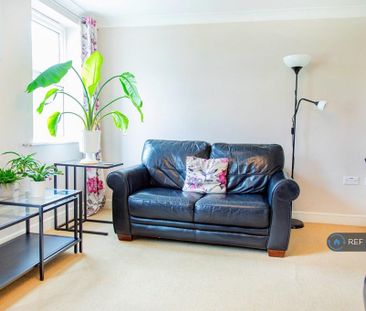 1 bedroom in a house share to rent - Photo 6