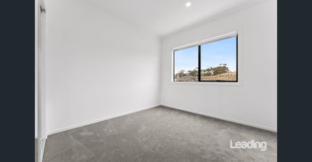 Park yourself here. - Photo 5