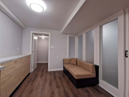 For Lease - 17 Boticelli Way, Vaughan, Ontario - Photo 5