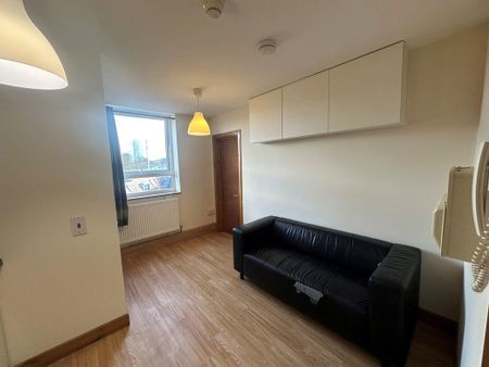 Queens Road Room 15 - Photo 2