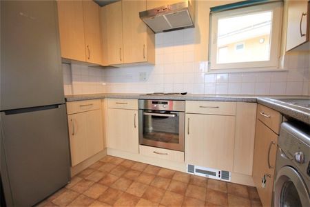 Bergenia House, Bedfont Lane, Feltham,TW13 - Photo 5