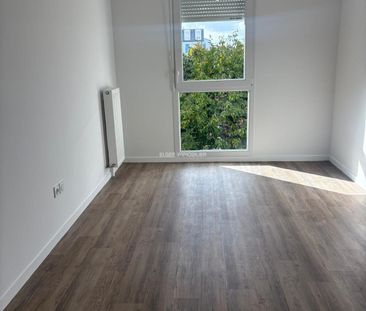 Location - appartement - 65.69 m² - 3 Pièces - Photo 5