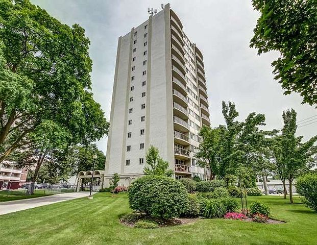 Pine Terrace Apartments | 511 Guelph Line, Burlington - Photo 1