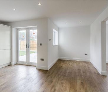 3 bedroom end of terrace house to rent - Photo 1