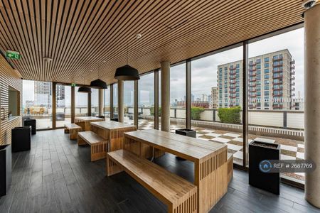 1 bedroom flat to rent - Photo 2