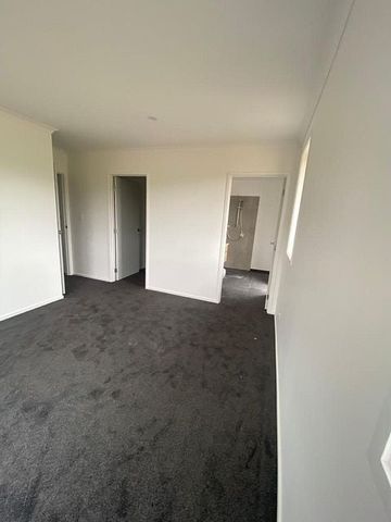 BEAUTIFUL HOME! - Photo 4