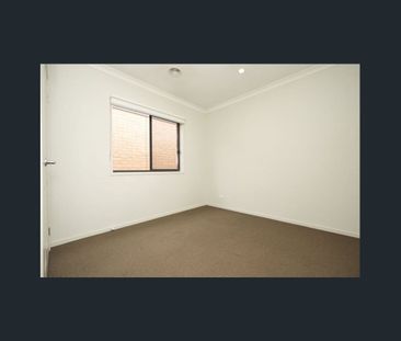 4 Bedroom Family House! - Photo 3