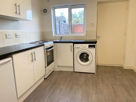 2 bedroom terraced house to rent - Photo 5