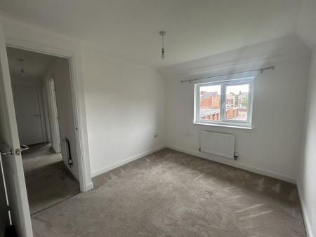 4 bedroom detached house to rent - Photo 5