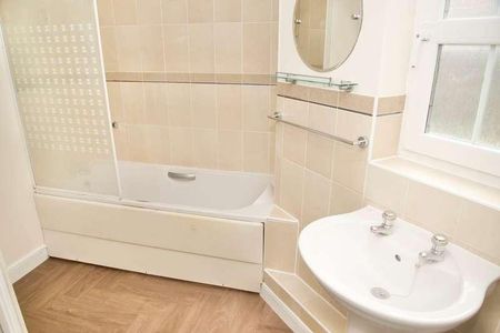 Allenby Road, West Thamesmead, SE28 - Photo 2