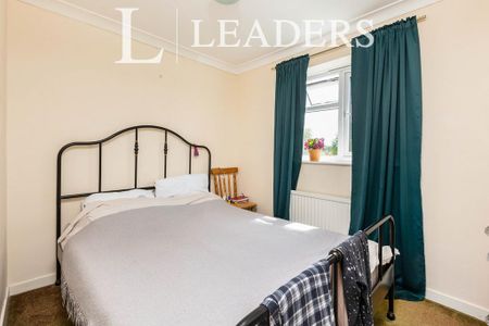 2 bedroom terraced house to rent - Photo 3