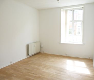 Dejlig 2-værelses LEJLIGHED MIDT I HJØRRING - Photo 6