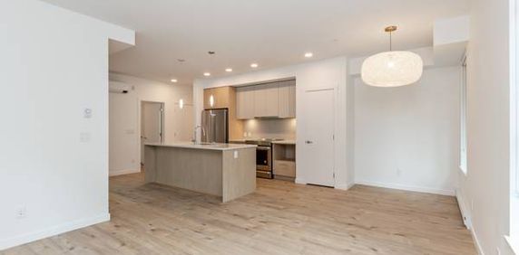 WELCOME TO THE NATURA! Gorgeous 1st floor 2 bed 2 bath Condo! - Photo 2