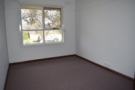 4 Collins Street, Heidelberg Heights - Photo 3