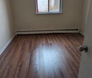 For Lease - 41 Huron Heights Drive Unit# 8, Newmarket, Ontario - Photo 1