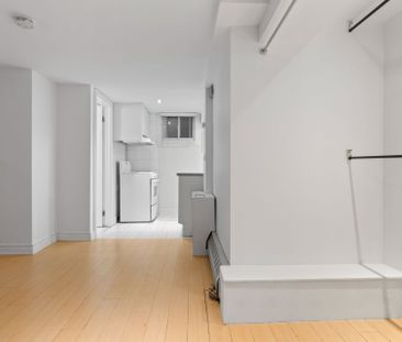 For Lease - 26 Pine Avenue, Toronto, Ontario - Photo 3