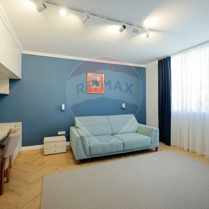 Casă de închiriat cu 3 camere, Ultracentral-Parcul Bră... - Fotografie 1