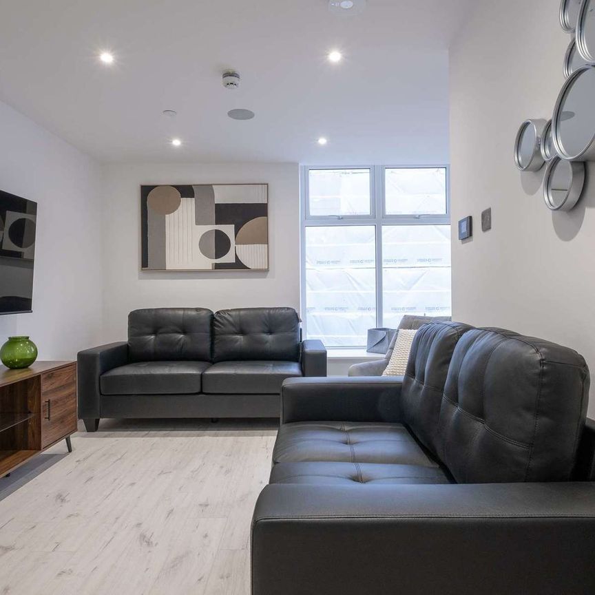 Apt 2, Aberdeen House Room 1 - Photo 1