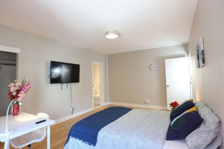 Master Room & Ensuite Bath - Drummond - Photo 2