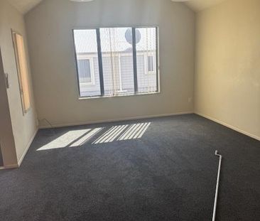 2/364 Maunganui Road - Photo 1
