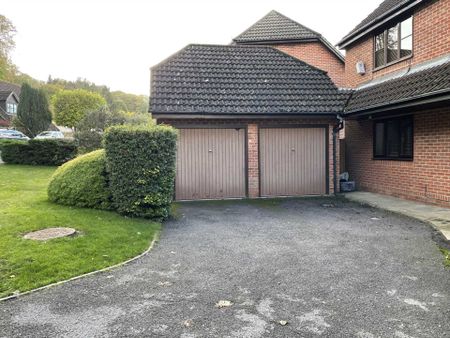 Beechwood Park, Boxmoor - Photo 5