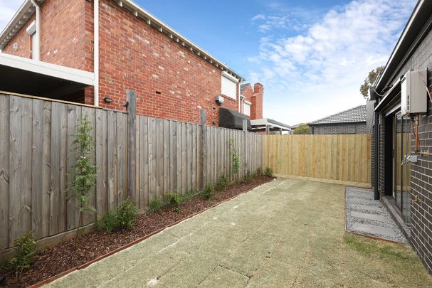 2/64 Lynch Road, Fawkner VIC 3060 - Photo 1