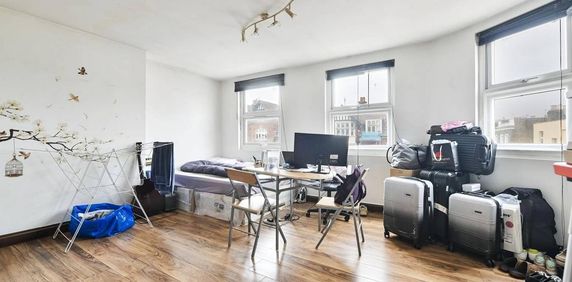 Studio to rent - Photo 2