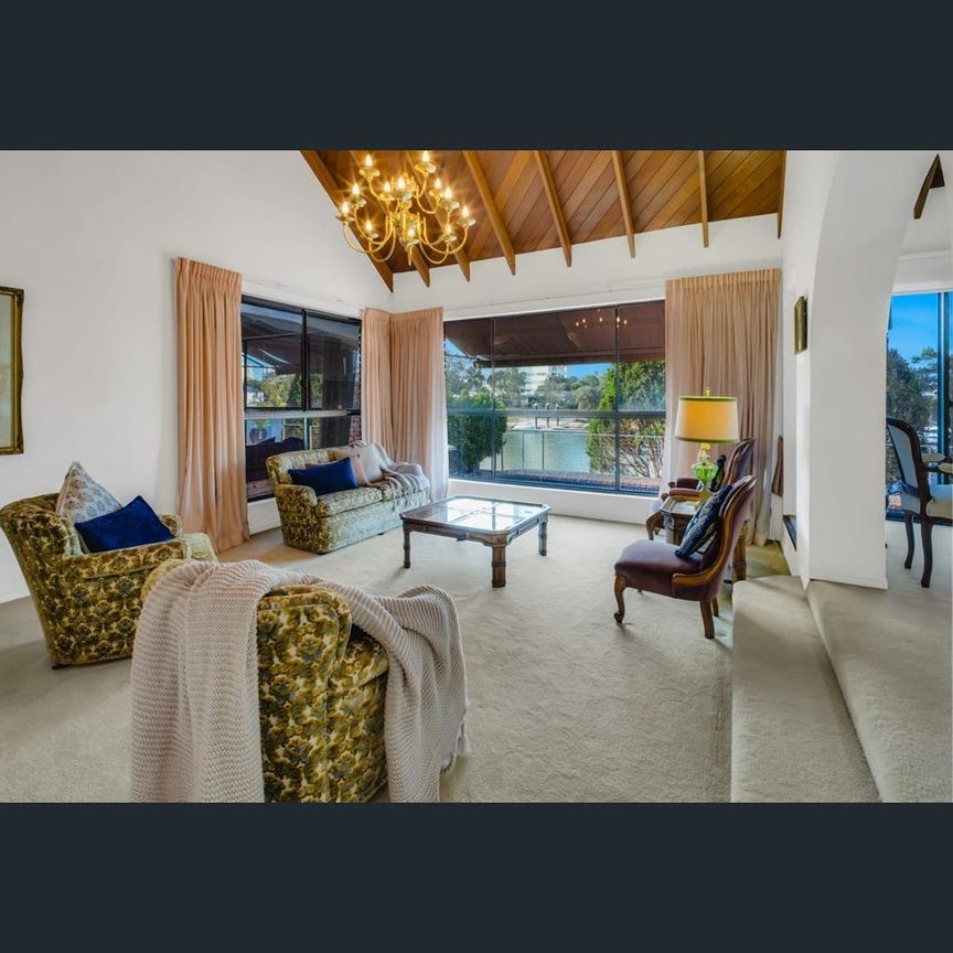 Waterfront Classic! - Photo 1