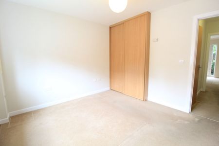 2 bed Ground Floor Flat for Rent - Photo 2