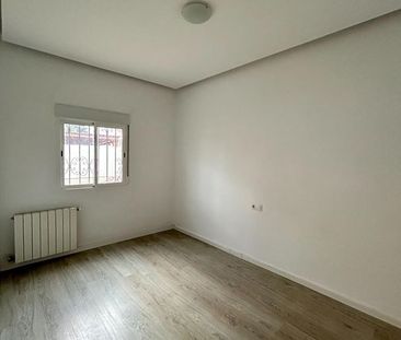 Luxury 3 room Detached House for rent in La Pobla de Vallbona, Spain - Photo 6