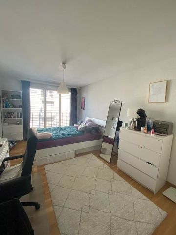 Splendide appartement entièrement agencé avec balcon. - Photo 2