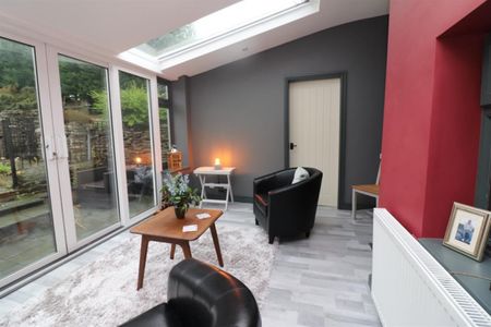 2 bedroom House To Let - Photo 2