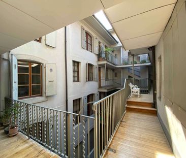 Superbe appartement de caractère de 6 pièces à la Vieille-Ville - Photo 1