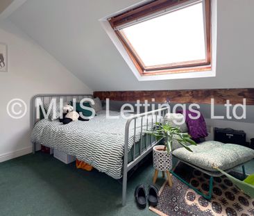 6 Bedroom Mid Terraced House for rent in Stanmore Road - Photo 2