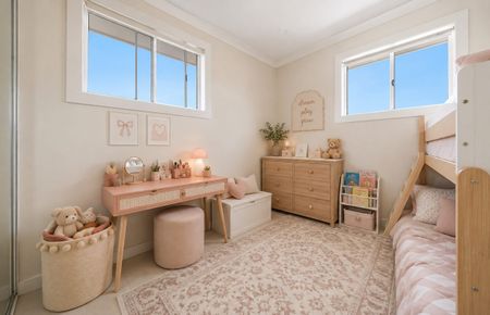 Modern & Private Two-Bedroom Granny Flat - Photo 3
