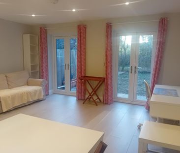 3 bedroom end of terrace house to rent - Photo 3