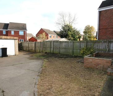 3 bedroom semi-detached house to rent - Photo 5