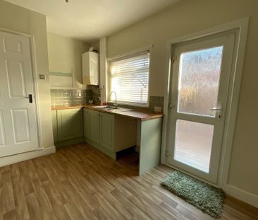 3 bedroom terraced house to rent - Photo 3