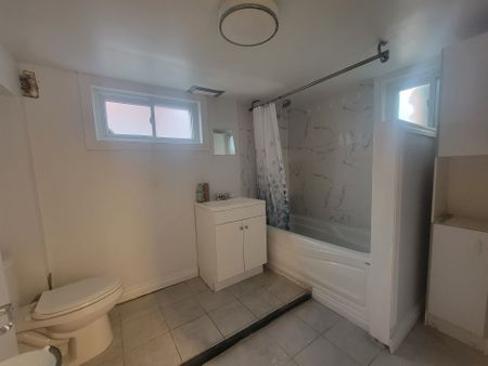 For Lease - 127 Elmwood Avenue Unit# BASEMENT, Cambridge, Ontario - Photo 4