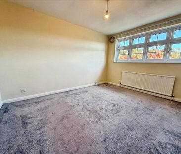 4 bedroom detached house to rent - Photo 4