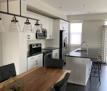 4 Bedroom Condo for Rent “Meadows” - Photo 5
