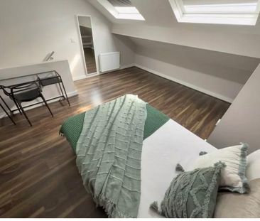 Room in a Shared House, Empress Road, L7 - Photo 2