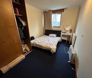 2 bedroom end of terrace house to rent - Photo 3