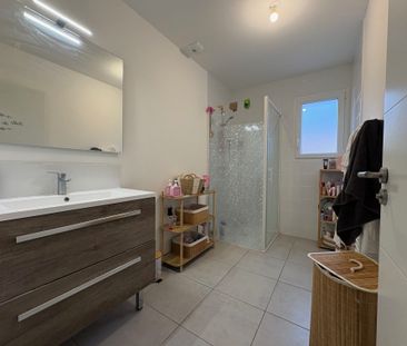 Location Maison 4 pièces 82m² QUINCAY 86190 - Photo 4