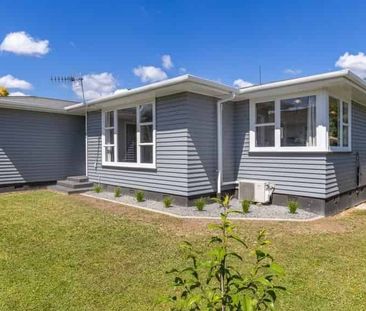 Sunny 3-bedroom + double garage - Photo 5