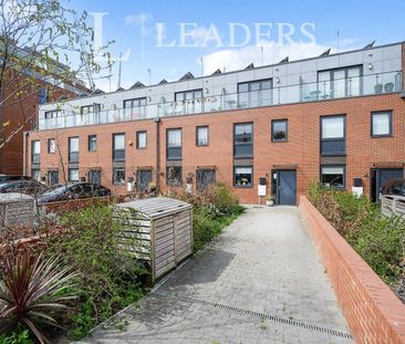3 bedroom house to rent Goldstone Lane, Hove, BN3 - Photo 4